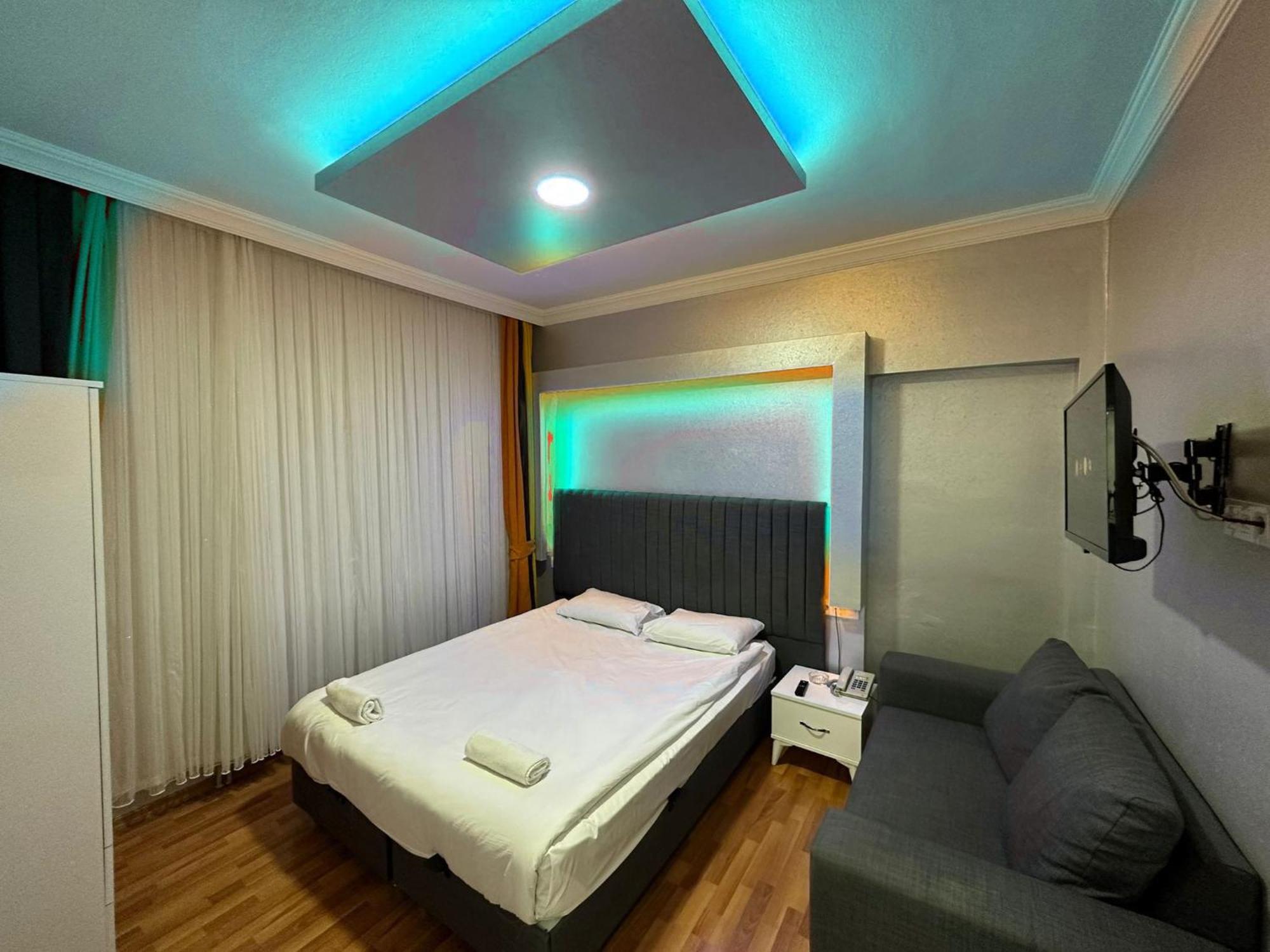 Garden Family Hotel อิสตันบูล ภายนอก รูปภาพ