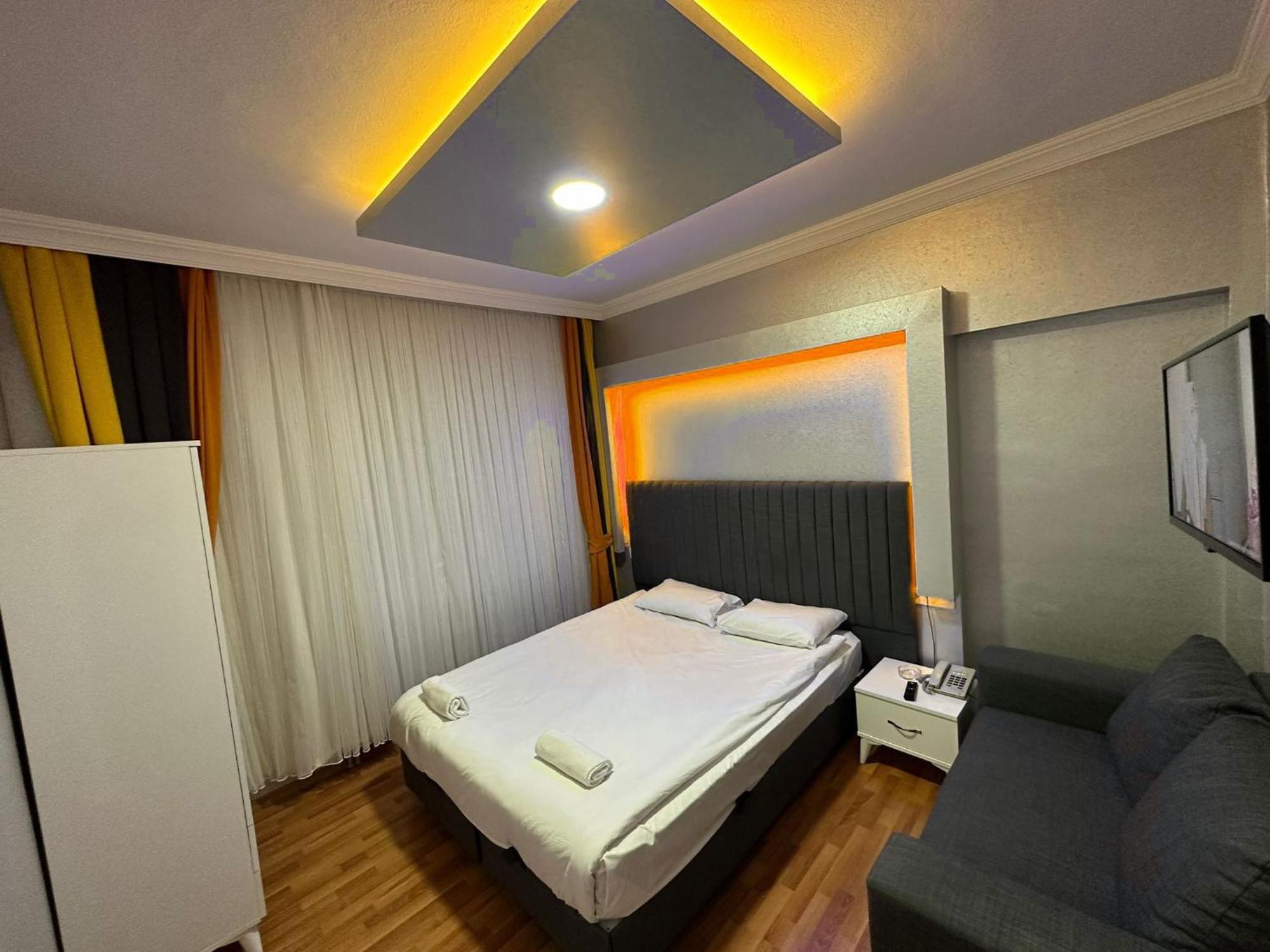 Garden Family Hotel อิสตันบูล ภายนอก รูปภาพ